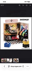 -Mga Miniverse Real Music Record Shop With Exclusive Fender-In Hand