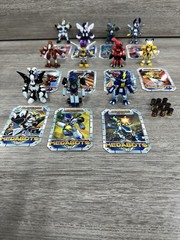 Medabots 2001 Takara Hasbro 2.5 Inch Action Figure Lot of 11 W/ Dice & Cards