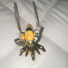 Pteranodon Action Figure Yellow Gold Robotic Dinosaur Toy Plastic Metal