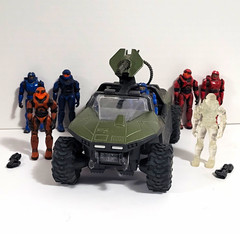 Halo Spartan Mixed Lot Action Figures w/ Warthog Vehicle & Accessories