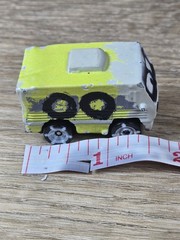 Disney Pixar Cars 3 Thunder Hollow Crazy Arvy Deluxe Diecast Mini 1.5 Inch -2016