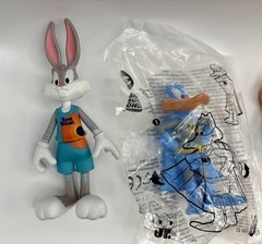 Vintage Lot of 17 Looney Tunes Toons Figures Toys Warner Bros Bugs Bunny Coyote
