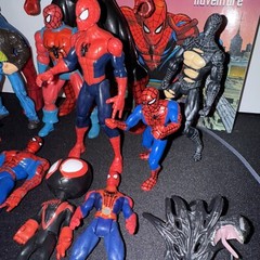 Lot Of 17 Spiderman Action Figures Marvel Toy Biz Mixed Years Talking & Book