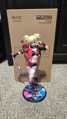 Kaiyodo Harley Quinn The Suicide Squad: Kill the Justice League Ver. 1/7 Scale