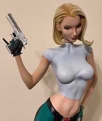 SIDESHOW EXCLUSIVE ABBEY CHASE Premium Figure Danger Girl Campbell 350/500 UM