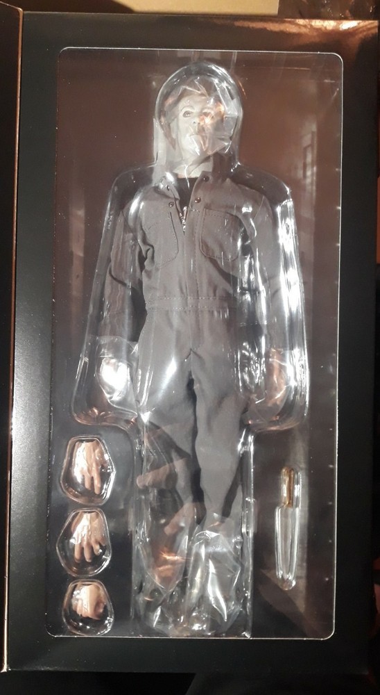 Trick Or Treat Studios Halloween Resurrection Michael Myers 1/6 Scale Figure