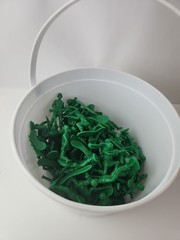 Disney Pixar Toy Story Bucket O’ Soldiers (65) Green Army Men Thinkway Toys