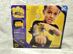 Batman DC Comics Ultimate Gauntlet Launcher w Lights And Sound 6 foam Darts
