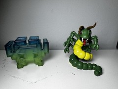 Video Games Mini Vinyl Figures – SPACE INVADER + CENTIPEDE – Open blind box