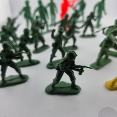Vintage Army Cowboy Native American Toy Figures Lot 26pcs Green Yellow Red