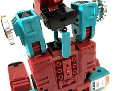 “Transformers” Perceptor – Autobot Scientist Microscope, G1 (not reissue)