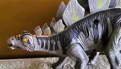 TOY DINOSAURS – BATTERY OPERATED SOUND – Lot 4 Different