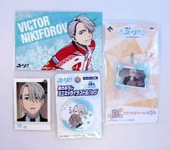 Yuri on ice Victor Nikiforov can badge Acrylic strap Ita bag Sets – 11 choices