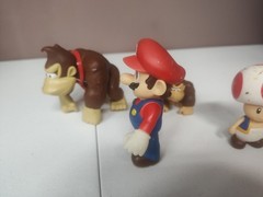 Lot Of 4 Super Mario Donkey Kong Nintendo Video Games Action Figures