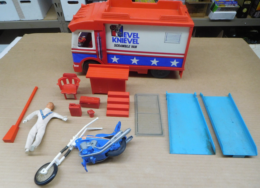 Vintage 1973 Ideal Toys Evel Knievel Scramble Van w/ Accessories LOOK!