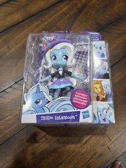 NIP Equestria Girls Minis Trixie Lulamoon Figure Doll Toy My Little Pony B18