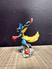 *BRAND NEW* Pokémon – Mega Lucario EX Fgure Collection Figurine – FIGURINE ONLY