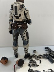 Storm Collectibles Gears of War 5 Kait Diaz Winter Armor Figure