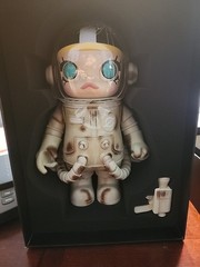 400% ASTRO MEGA SPACE MOLLY very Very Rare. Limited Edition