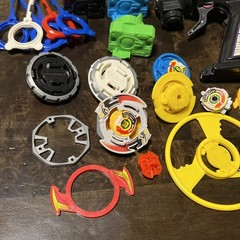 Vintage Beyblade Lot Original Plastic Gen Hasbro lot of beyblades