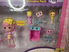 Shopkins Happy Places Welcome Pack Bathing Bunny with Bubbleisha Doll – NEW