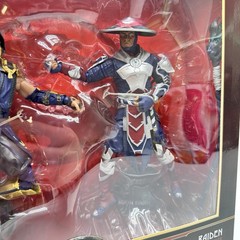 Mortal Kombat Scorpion Blackout & Raiden Defender Deluxe Figure Set 2020 New