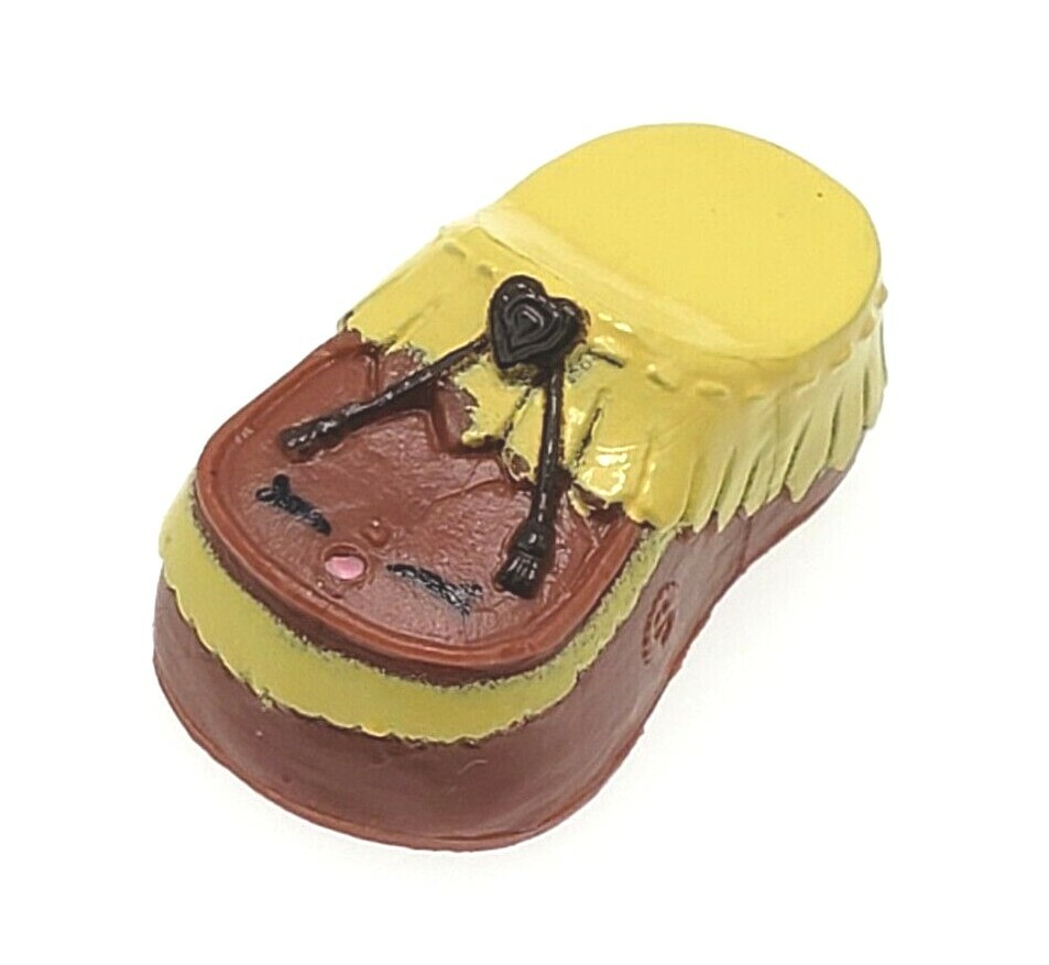 Moose – Shopkins – Season 3 – Brown & Beige Yellow Molly Moccasin Moc Shoe Only