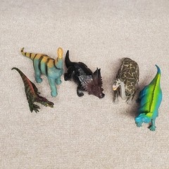 Dinosaur Toy Educational Figures Lot of 5 Unbranded Happy Kin Plastic Resin