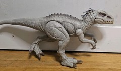 Jurassic World Dino Trackers Camouflage ‘N Battle Indominus Rex Action Figure