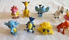 Lot of 20 – Pokémon PK China 1-3/4”- 2” Mini Figures variety