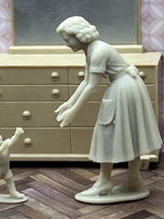 1:24 1950 Dollhouse Mom and Toddler Baby Child Inspired by Marx