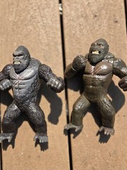 Lot Of 2 Legendary King Kong Action Figures Roars And Mouth Moves