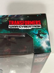 Transformers War for Cybertron: Earthrise Thrust Voyager Class Action Figure NEW