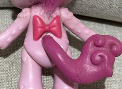 Moose Toys – The Zelfs Princess Kitty Cat Zelf – Pretty-Kit Series 6 Medium Doll