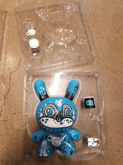 KIDROBOT Dunny 3 Bears Jon Burgerman TEA 8″ Urban Vinyl Figure Bee Cup Honey USA