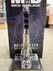 + Factory Entertainment Men In Black MIB Neuralyzer Limited Edition Prop Replica