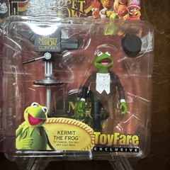lot o 2 The Muppet Show 25 Years Kermit The Frog & Fozzie Vac ToyFare Exclusive