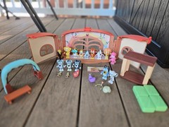 Bluey School Playset w/ Figures And Accessories, The Terriers, Chloe, Rusty, Etc