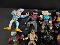 Fortnite Mini Action Figures approx 2 inches tall LOT of 20 mini figures