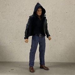 PB-JIG-SET: 1/12 Scale Black Coat, Jeans, Hoodie for Mezco Nota Slim body