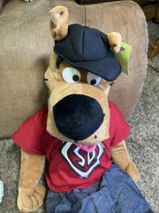 26″ Plush SCOOBY-DOO Stuffed JUMBO Animal with Tag Six Flags Very Cool