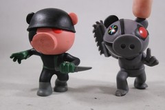 Piggy Minifigure Badger Mystery Pack Roblox Figure – Clown Figure Lot