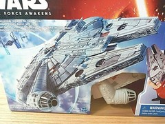 Star Wars The Force Awakens Millennium Falcon – 9.5″ x 7″