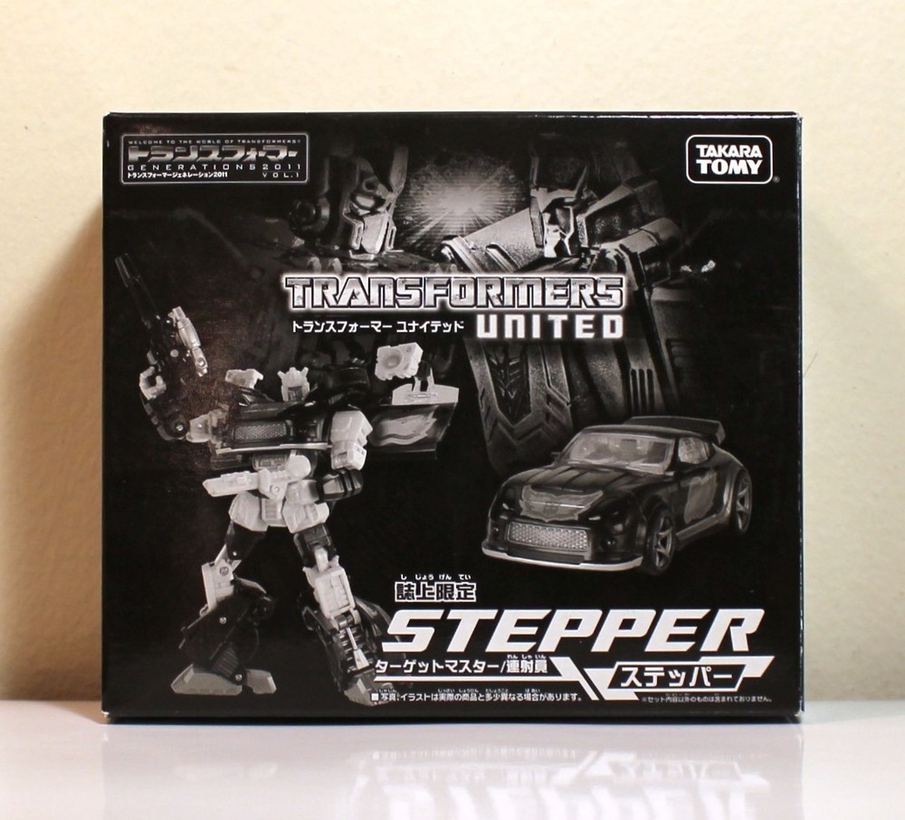 Takara Transformers United STEPPER + Nebulon Targetmaster – Open/Complete (2011)