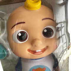 Cocomelon Deluxe Interactive JJ Doll Feed Dress Sing With Me