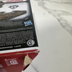 Transformers WFC Netflix Walmart Exclusive Decepticon Sparkless Bot Damaged Box