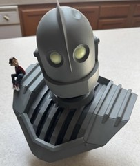 1/2 Scale Legends in 3D Iron Giant Bust Diamond Select