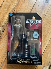 The Nacelle Company Star Trek Voyager Tuvix NEW FIGURE with accessories IN HAND