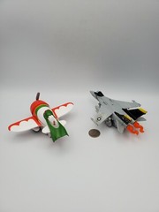 Disney Pixar Planes Pull & Fly Buddies Lot x2 El Chupacabra + Bravo – Plastic Go
