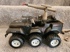 Vintage – RAMBO – Defender – 6×6 Assault Vehicle – NEAR Complete – Coleco